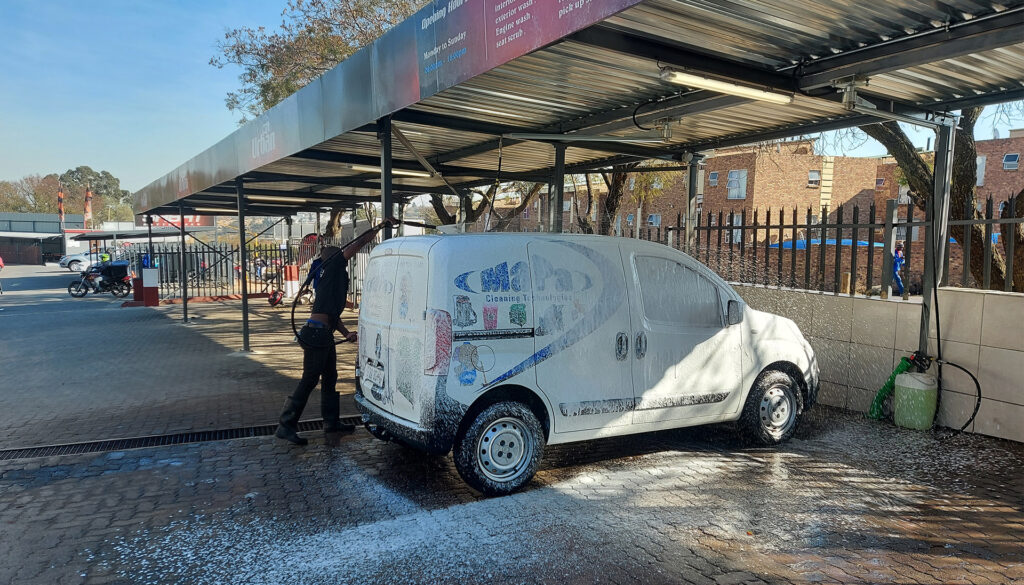 An example of a user-friendly carwash layout with two washing bays.